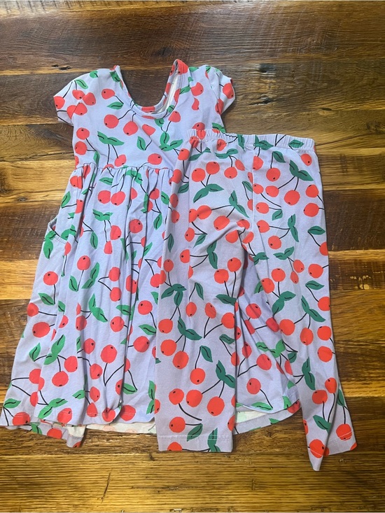 Hanna Andersson Other - Hanna Andersson Lavender Cherry Print Dress & Leggings Set